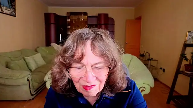 Betty Brick online show from December 3, 5:37 am