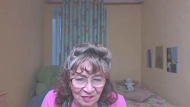Snapshot of Betty_Brick chatting on May 6, 4:12 pm Betty Brick online show from May 6, 4:12 pm