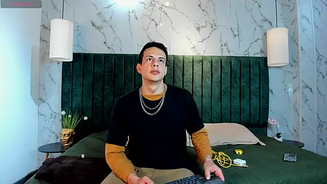 Dustin Sonne online show from November 23, 3:39 am