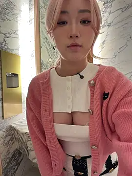 winter11 online show from February 10, 7:01 am