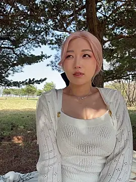 winter11 online show from April 15, 4:08 am