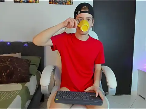 ThiagooJames online show from February 6, 5:56 am