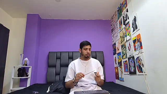 ashtoncooperr online show from October 17, 7:27 pm