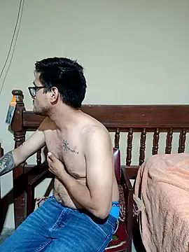 Snapshot of Single_lagunero chatting on May 6, 8:52 am Single lagunero online show from May 6, 8:52 am