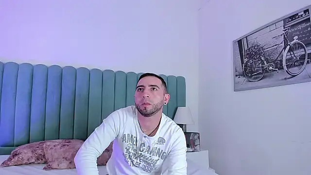 Lushian  online show from February 4, 2:12 pm