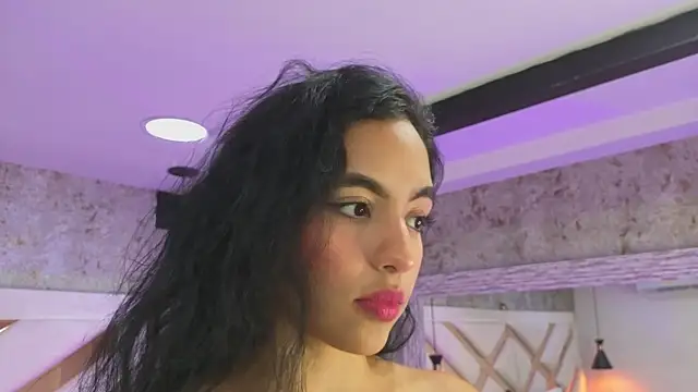 Snapshot of Saara_evans_ chatting on September 25, 8:01 pm Saara evans online show from September 25, 8:01 pm