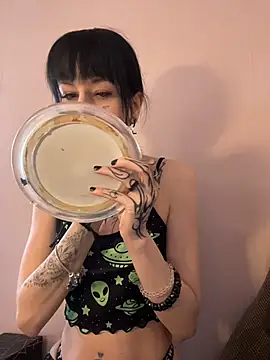 Seductively4 20 online show from May 2, 7:13 am