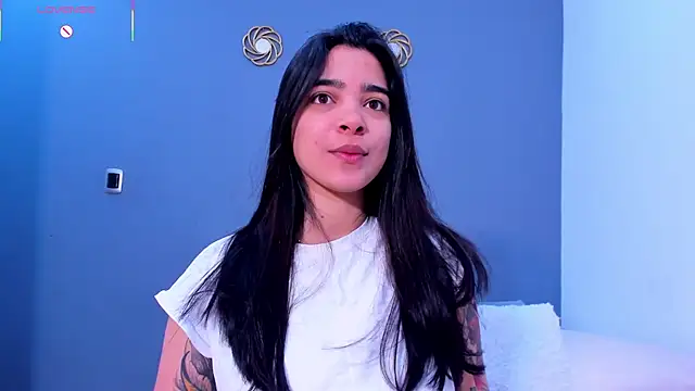 Snapshot of KamilaBetancourt chatting on July 4, 12:44 pm KamilaBetancourt online show from July 4, 12:44 pm