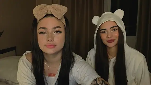 Snapshot of honey_____bunny chatting on September 21, 3:35 pm honey bunny online show from September 21, 3:35 pm