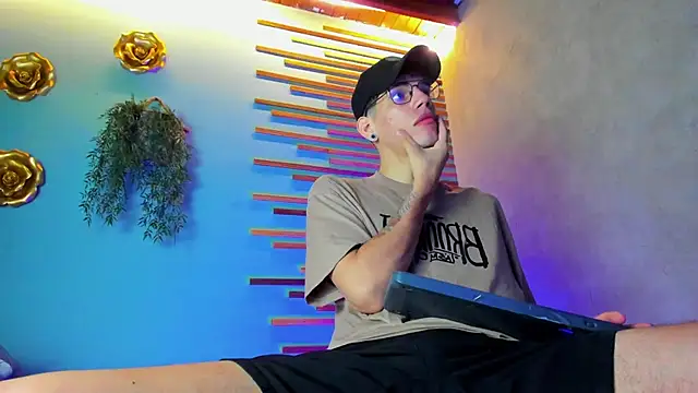 david huge online show from October 24, 1:40 pm