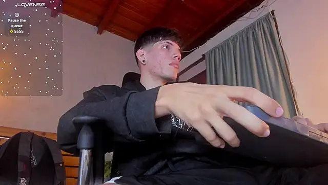 david huge online show from December 16, 2:27 am