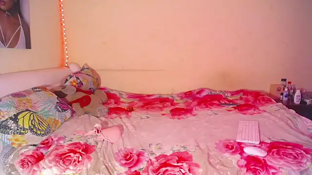 pink 7777 online show from November 6, 7:04 pm