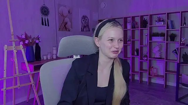 AvaDaviis online show from September 17, 10:28 am