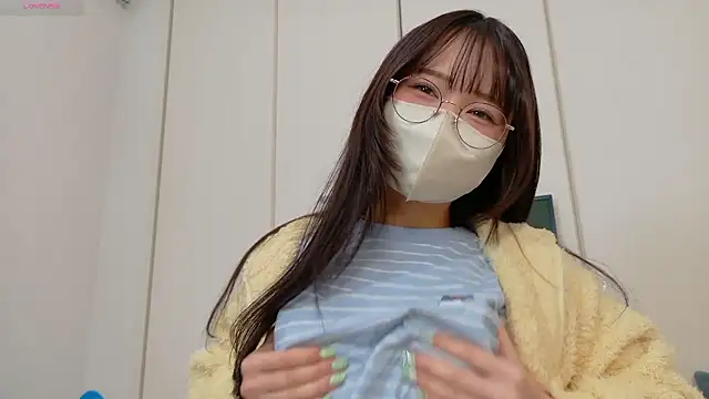 Snapshot of chii_chan_o0 chatting on November 23, 1:11 pm chii chan o0 online show from November 23, 1:11 pm