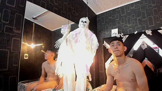 Liam and Barbie online show from October 19, 3:40 am