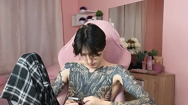 Martin Jin online show from November 2, 12:40 pm