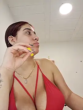 Snapshot of Samantha_hotly chatting on February 5, 10:09 am Samantha hotly online show from February 5, 10:09 am