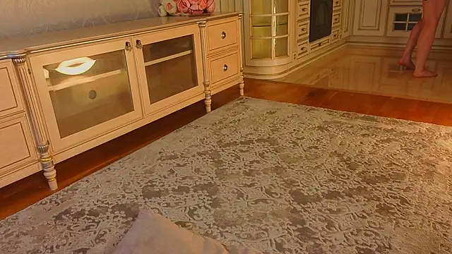 EadlinGillim online show from November 29, 3:09 am