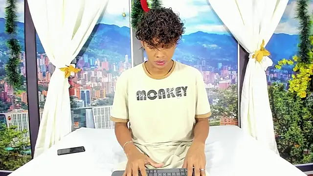 MilthonDelis online show from December 2, 3:12 am