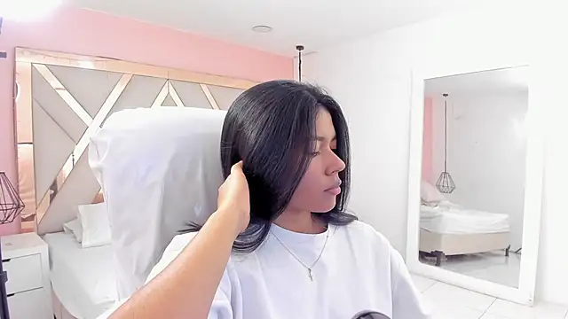 samantaa shy online show from November 23, 2:00 am