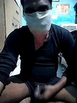 Snapshot of sanjusonk2025 chatting on February 15, 7:32 pm sanjusonk2025 online show from February 15, 7:32 pm