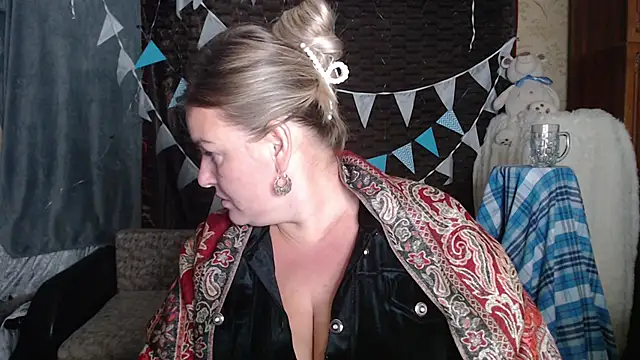 NikaSkylink online show from October 2, 6:59 pm