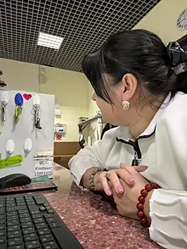 Snapshot of Liza_Will chatting on January 11, 9:47 am Liza Will online show from January 11, 9:47 am