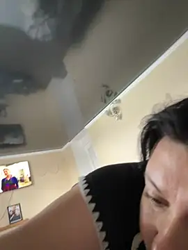 Snapshot of Liza_Will chatting on February 15, 8:46 am Liza Will online show from February 15, 8:46 am