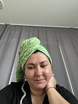 Snapshot of Liza_Will chatting on March 18, 7:44 am Liza Will online show from March 18, 7:44 am