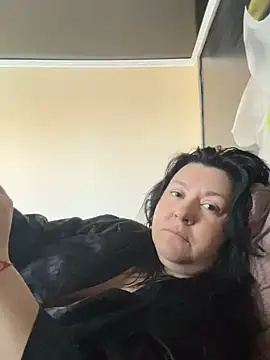 Snapshot of Liza_Will chatting on April 6, 6:36 am Liza Will online show from April 6, 6:36 am