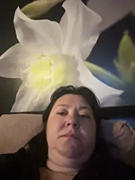 Snapshot of Liza_Will chatting on April 7, 5:30 am Liza Will online show from April 7, 5:30 am