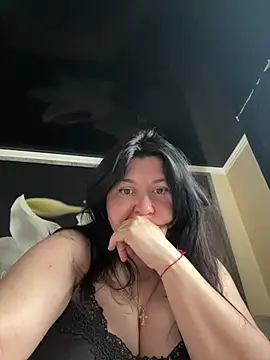 Snapshot of Liza_Will chatting on April 10, 6:40 am Liza Will online show from April 10, 6:40 am