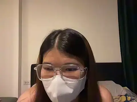 Snapshot of sweetguay9871 chatting on March 3, 1:28 pm sweetguay9871 online show from March 3, 1:28 pm