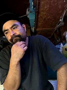 Snapshot of Jonathanfrom420 chatting on October 6, 2:14 pm Jonathanfrom420 online show from October 6, 2:14 pm