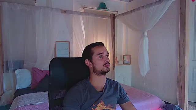 Laila asher online show from September 13, 7:13 pm