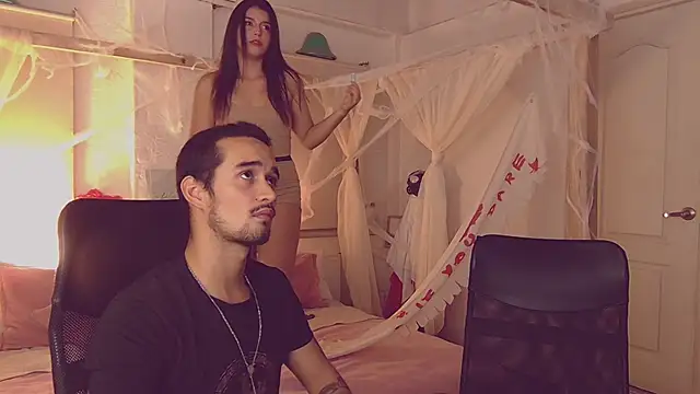 Laila asher online show from October 25, 7:05 am