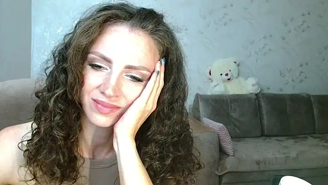 Amber Carrol online show from July 16, 4:35 pm