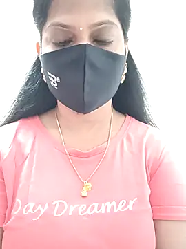 Snapshot of shivani27 chatting on September 17, 3:30 am shivani27 online show from September 17, 3:30 am