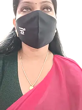 Snapshot of shivani27 chatting on September 18, 7:54 am shivani27 online show from September 18, 7:54 am