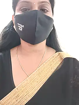 Snapshot of shivani27 chatting on October 3, 8:44 am shivani27 online show from October 3, 8:44 am