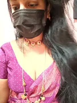 Snapshot of sana-99 chatting on June 11, 12:43 am sana-99 online show from June 11, 12:43 am