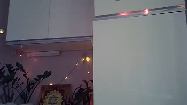 Krystal 82 online show from October 28, 7:34 am