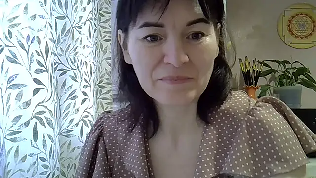 Krystal 82 online show from December 4, 8:45 am