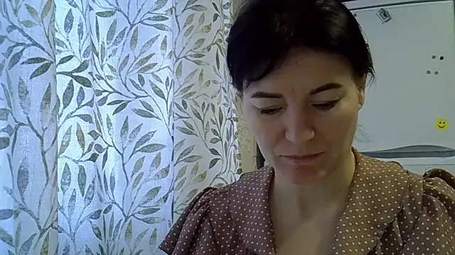 Krystal 82 online show from December 18, 8:31 am