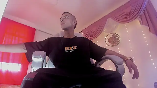 Dereck Boy8 online show from September 29, 9:41 pm