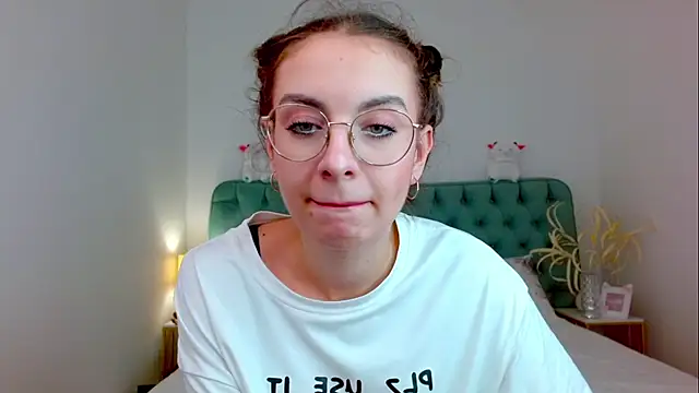 Real cutie1 online show from September 13, 9:36 pm