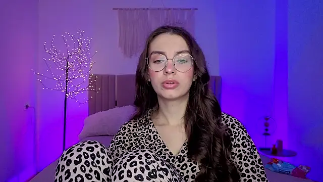 Real cutie1 online show from March 10, 1:38 pm