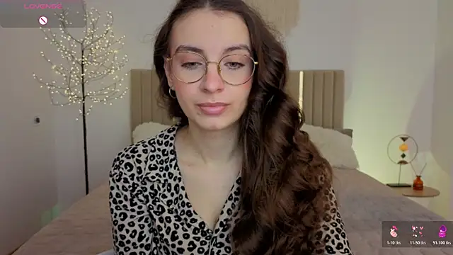 Real cutie1 online show from May 29, 1:09 pm