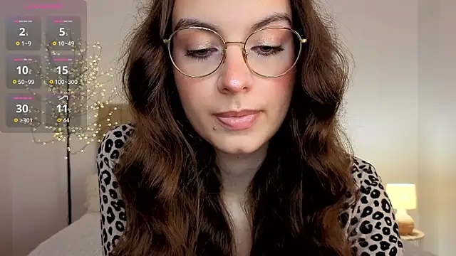 Snapshot of Real_cutie1 chatting on June 24, 12:59 pm Real cutie1 online show from June 24, 12:59 pm