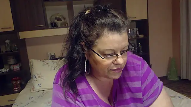 Snapshot of Claudia_71love chatting on June 13, 8:18 pm Claudia 71love online show from June 13, 8:18 pm